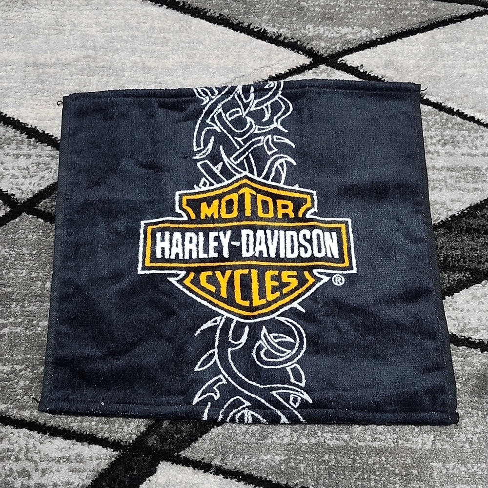 VINTAGE RARE HARLEY DAVIDSON WASHCLOTH HAND TOWEL TRIBAL BAR & SHIELD LO…